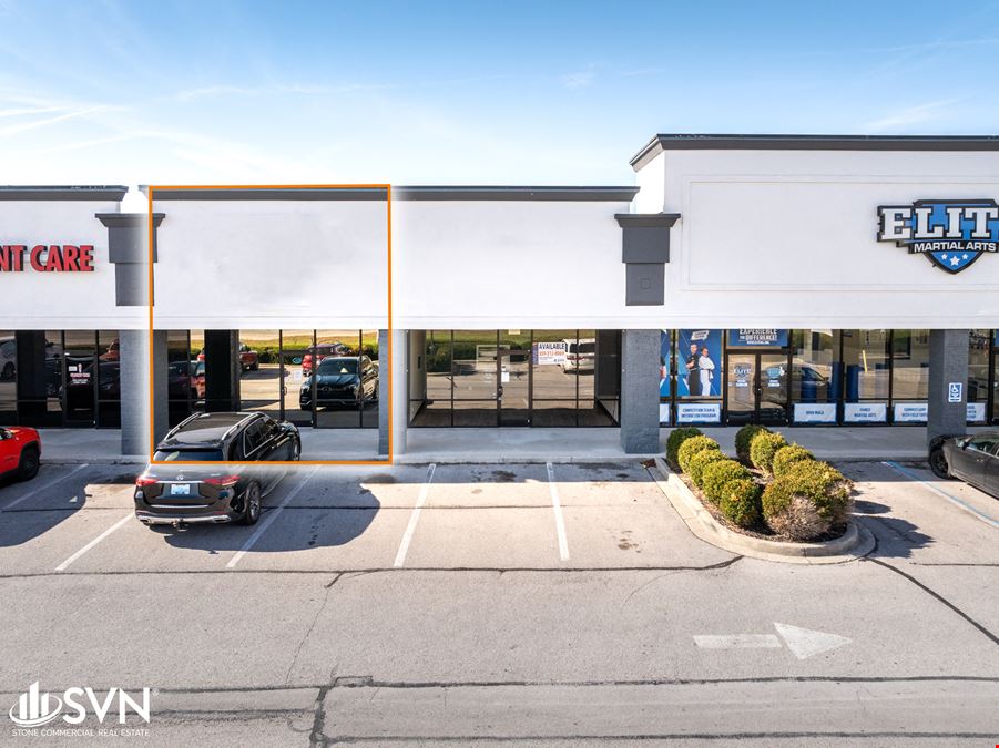 1,500 SF Suite in High Traffic Retail Strip FOR LEASE