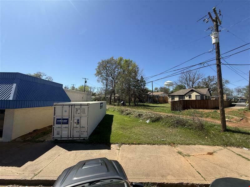 1404 W Gentry Pkwy