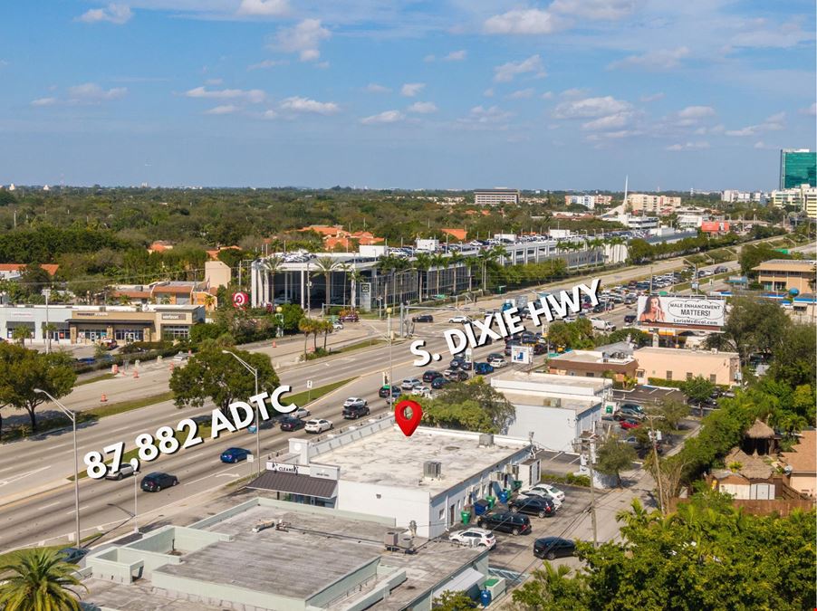PINECREST SHOPS