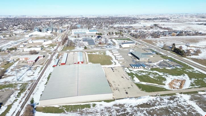 Distribution/Warehouse | 120,000 SF For Sale or Lease