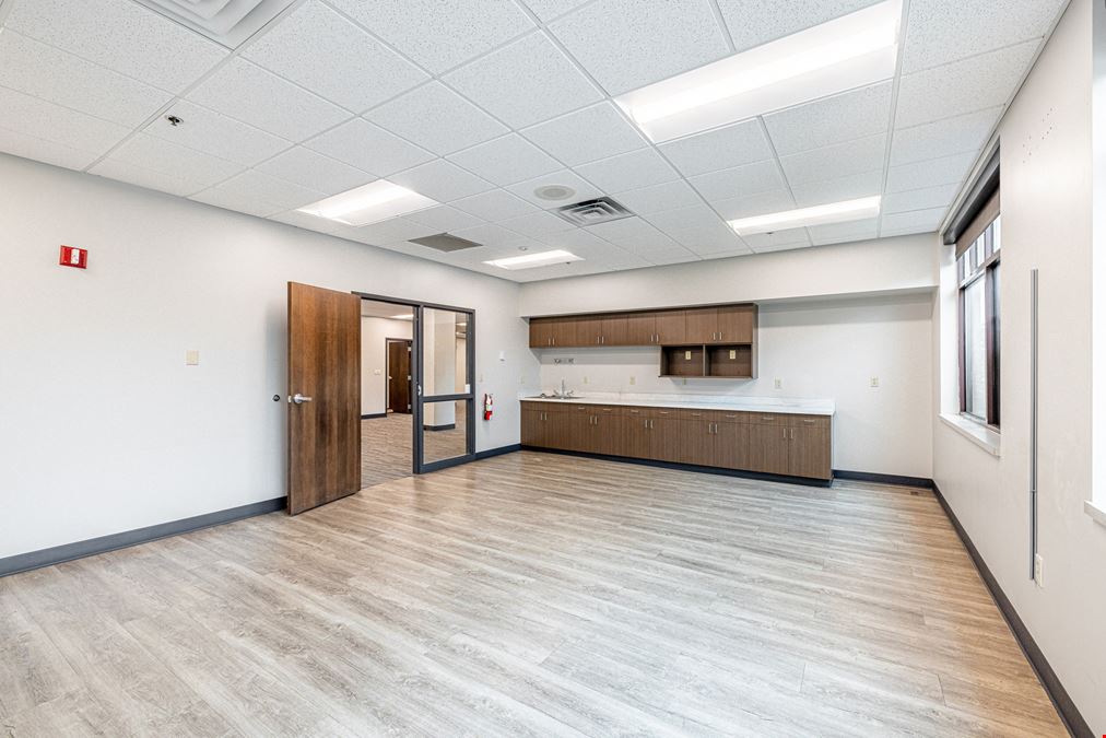 4433 S 70th St, Unit 3