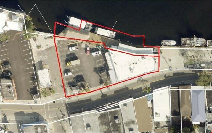INCOME PRODUCING WATERFRONT RETAIL AND RESTAURANT IN TARPON SPRINGS HISTORIC SPONGE DOCKS