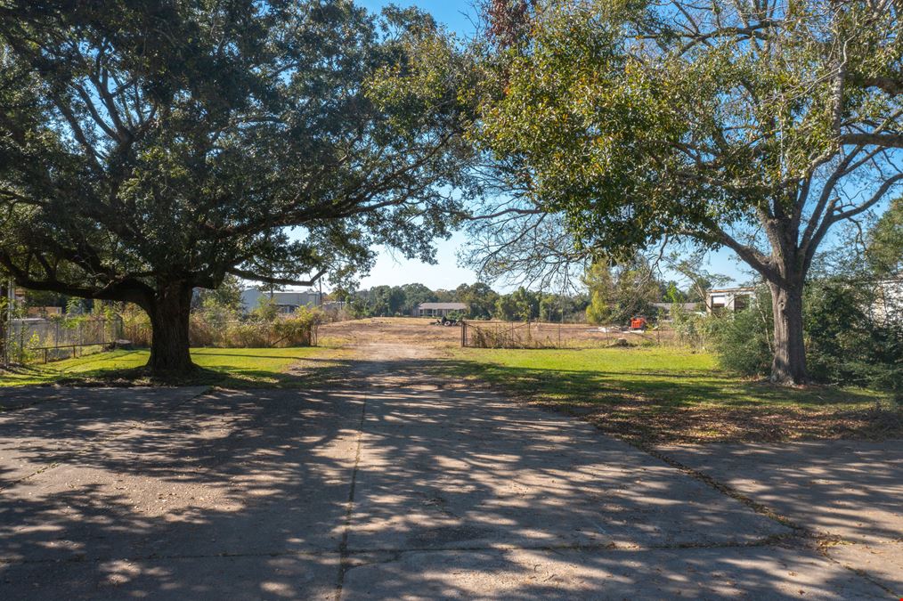 3040 West Pinhook Road