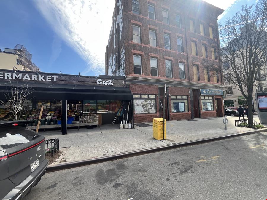 326 Graham Ave