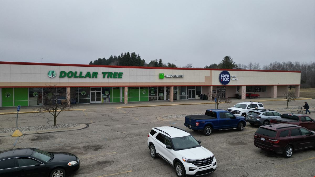 Gladwin Plaza East