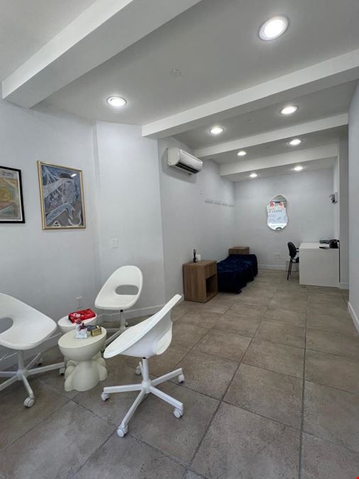 229 e 2nd Street, #C1