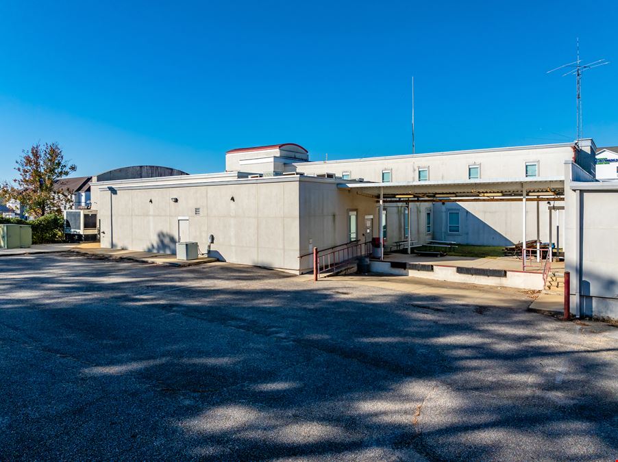 5015 Woods Crossing Dr