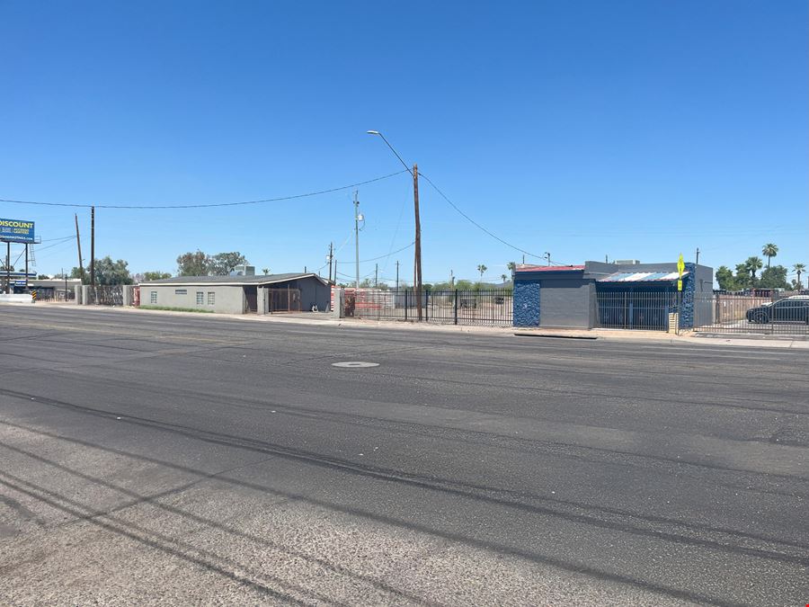 2204-2206 W Indian School