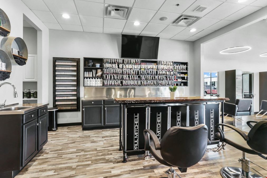 Retail Suite For Lease on Airline Hwy Strip Center