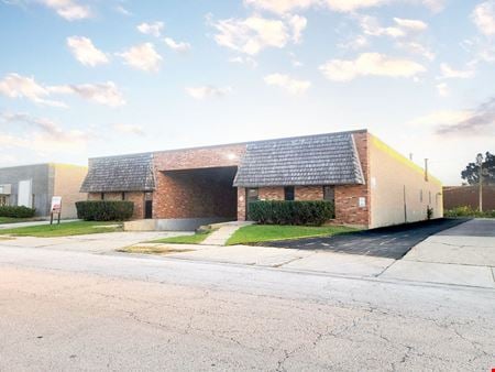 Preview of Industrial space for Rent at 1535-1555 Brummel Avenue