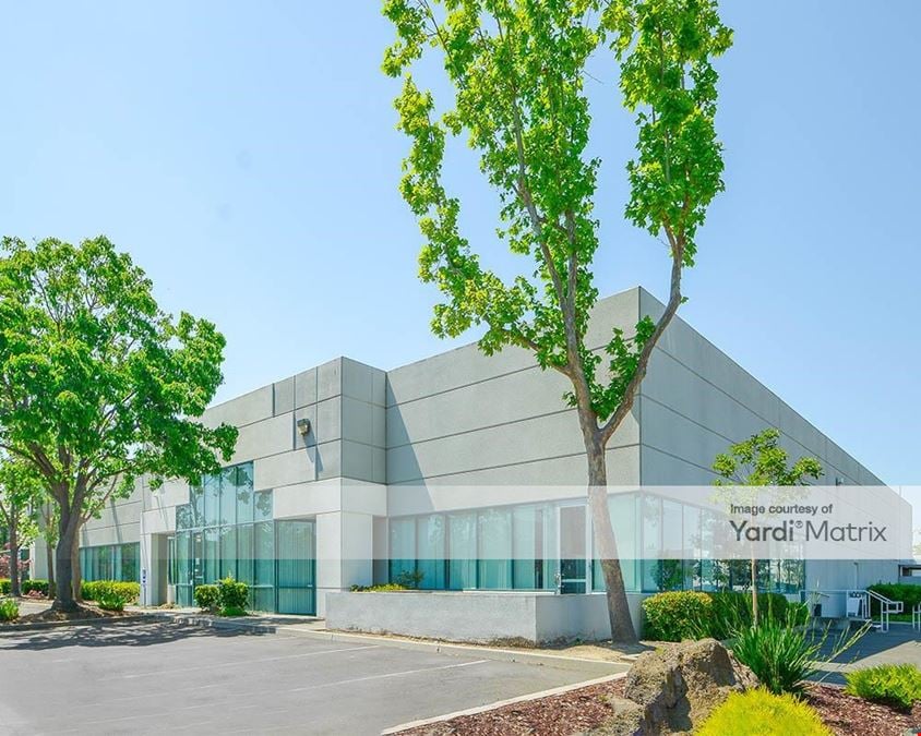 Bayview Business Center / Back Bay Logistics