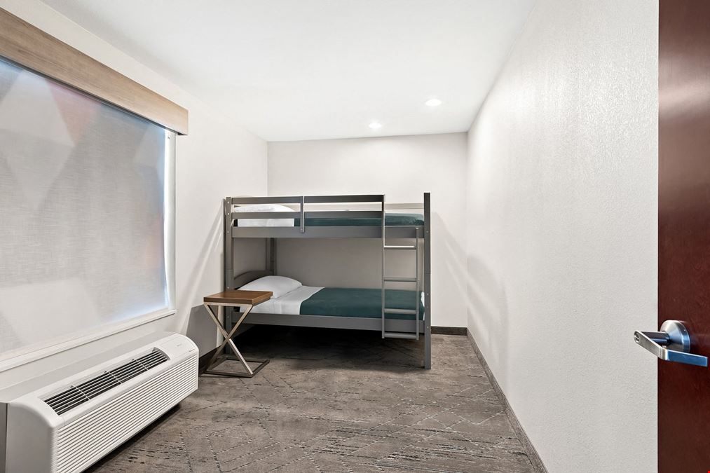 Holiday Inn Express & Suites Perry