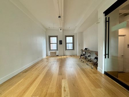 Preview of commercial space at 5 West 37th Street