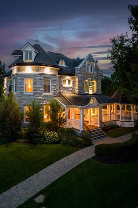 The Manse Boutique Inn