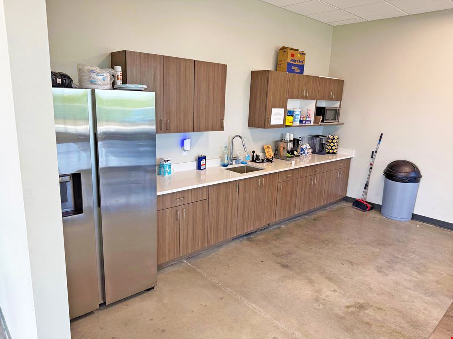 Alico Logistics Center Sublease