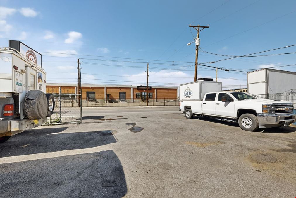 VERSATILE RETAIL/ WAREHOUSE PROPERTY