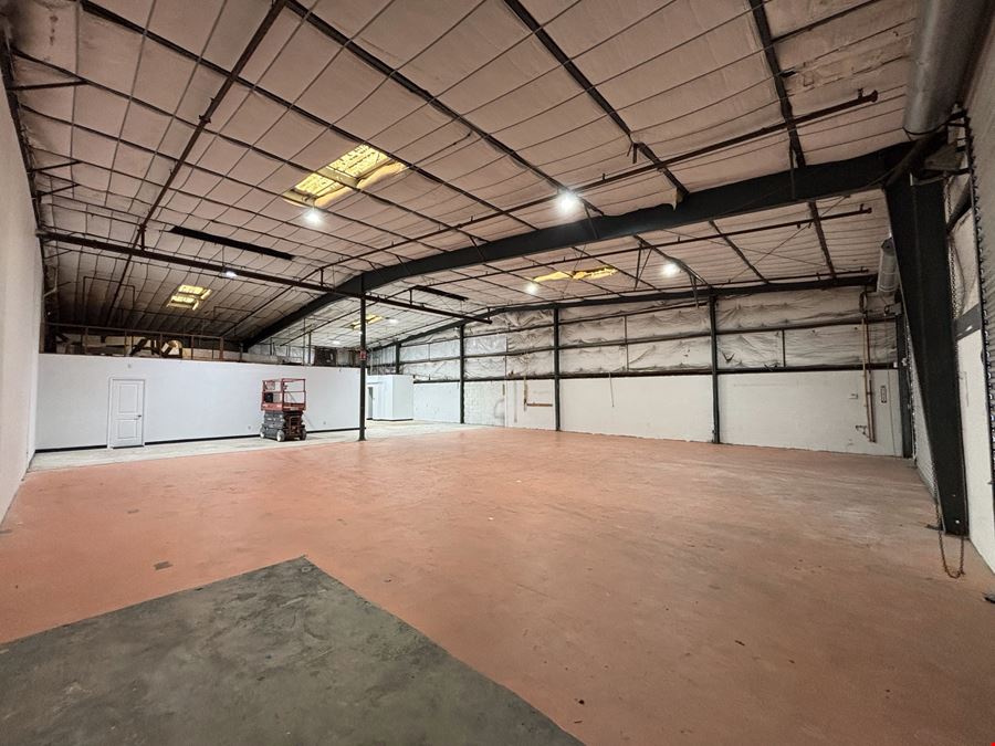 American Industrial Center - 215 Pineda