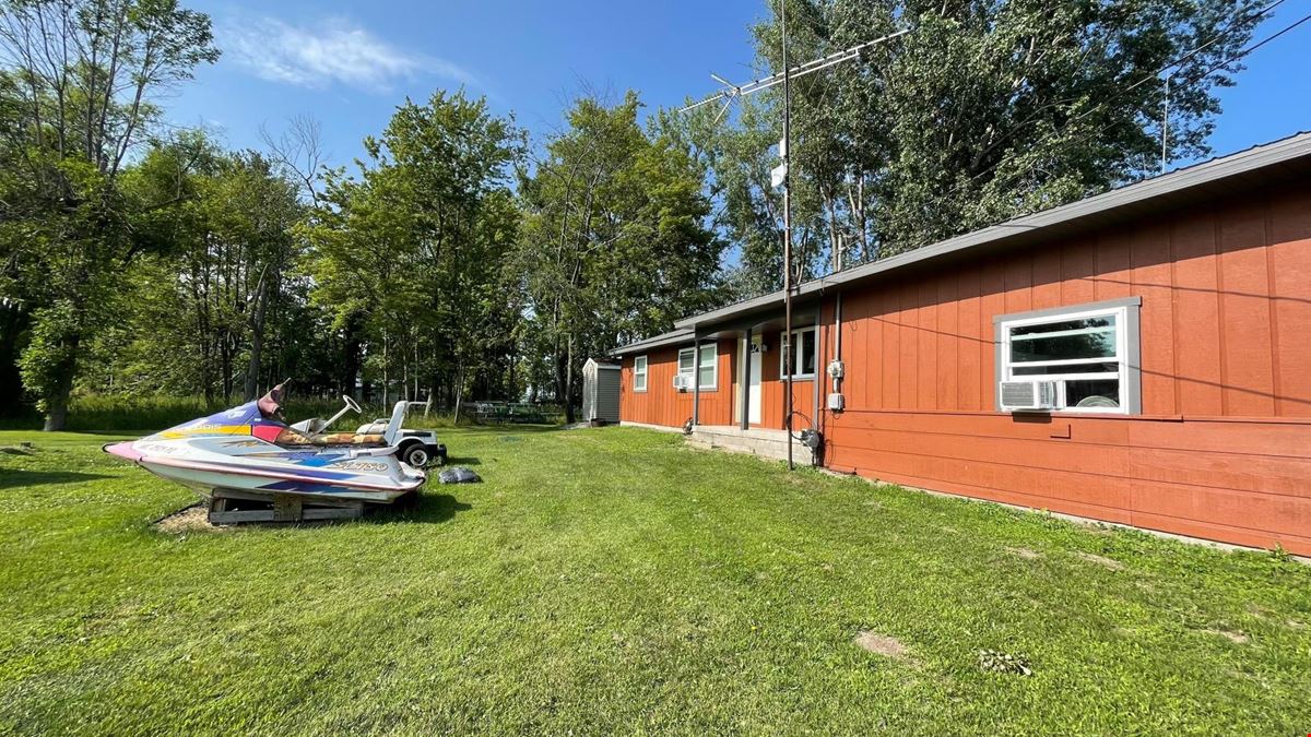 Pointe Au Gres Marina & Campground 