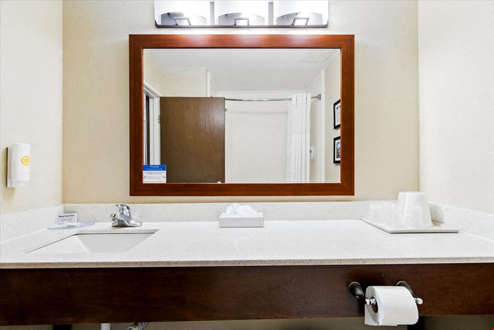 Comfort Inn Woodland Hills