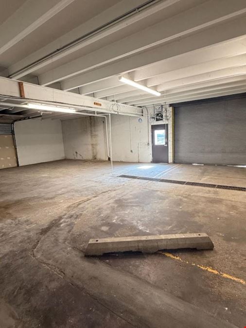 1040 W 4th St, Sale