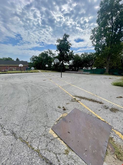 Gillis Center School