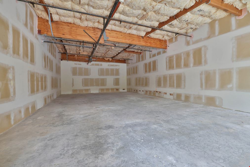 Multi-Use Commercial Condo – Ideal for Owner-User or Investor