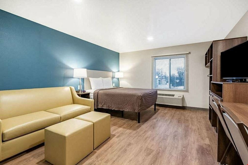 WoodSpring Suites Indianapolis Airport South