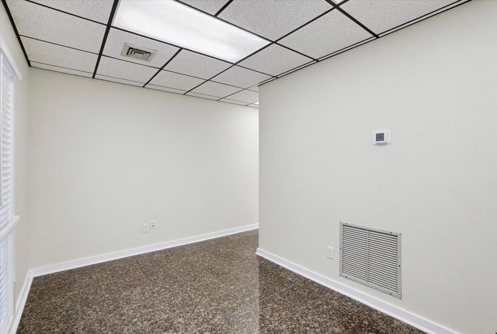 Office Bldg in Alexus Estates