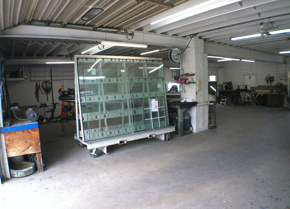 6,379 SF Auto Glass Shop