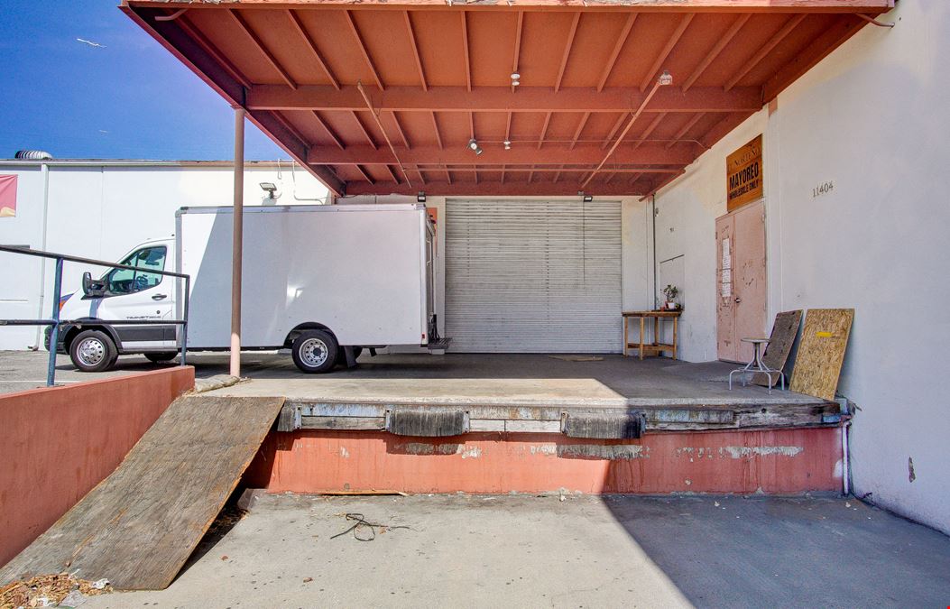 11400 Downey Ave