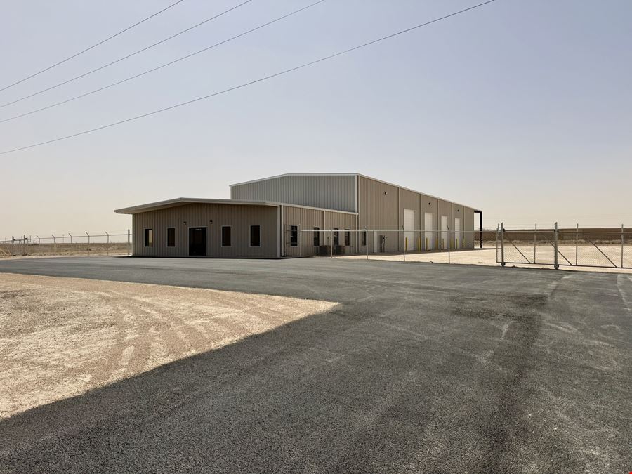 11,250 SF Office/Warehouse on 3.82 Acres