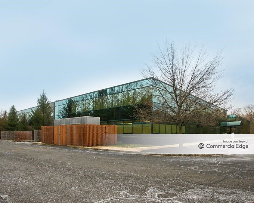 Manalapan Corporate Plaza