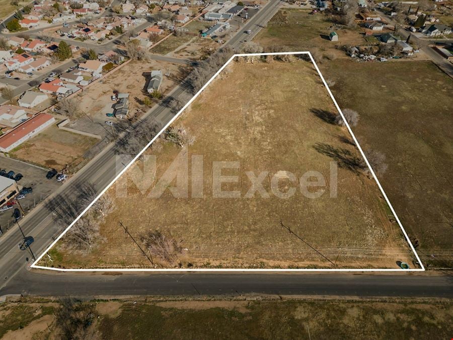 Corner Commercial Lot En Route to Zion National Park