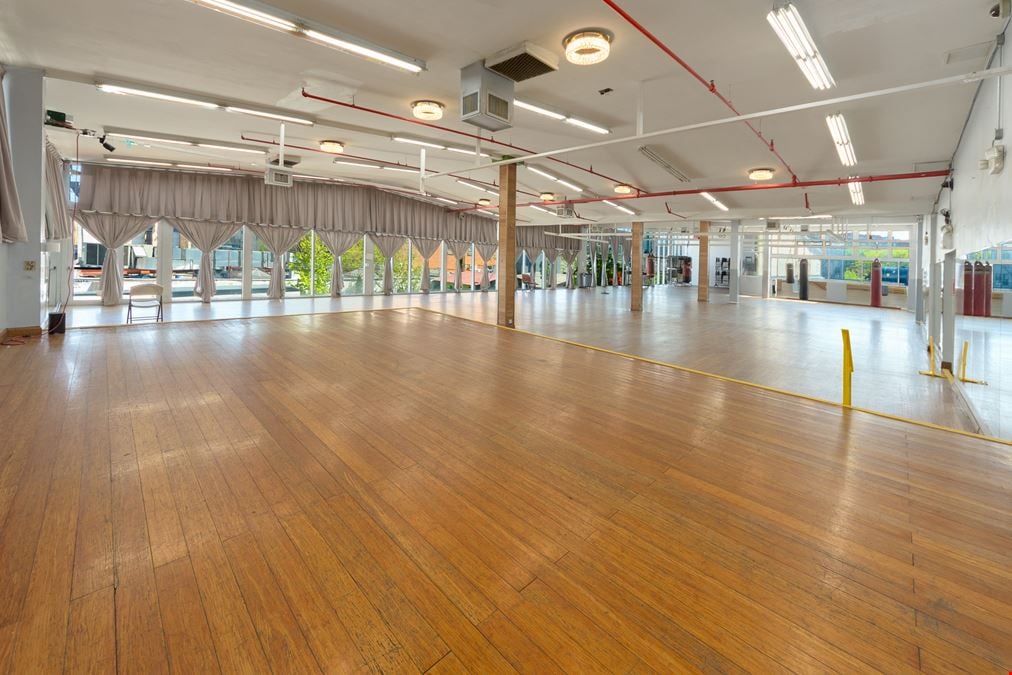 7,700 SF | 229 Cook Street | Bright Open-Plan Studio Space in the Heart of Bushwick for Lease