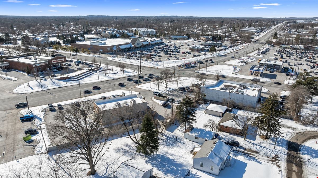 Single Tenant Starbucks & "Class A" 4 Tenant Retail Center