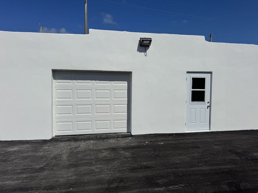 High-Visibility Dixie Highway Outside Storage & Retail Opportunity with New Roof