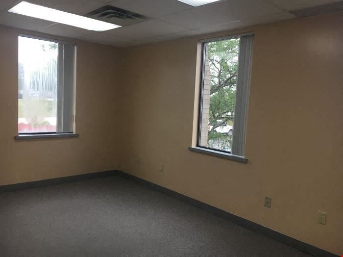 Professional Office Suite Near I-96