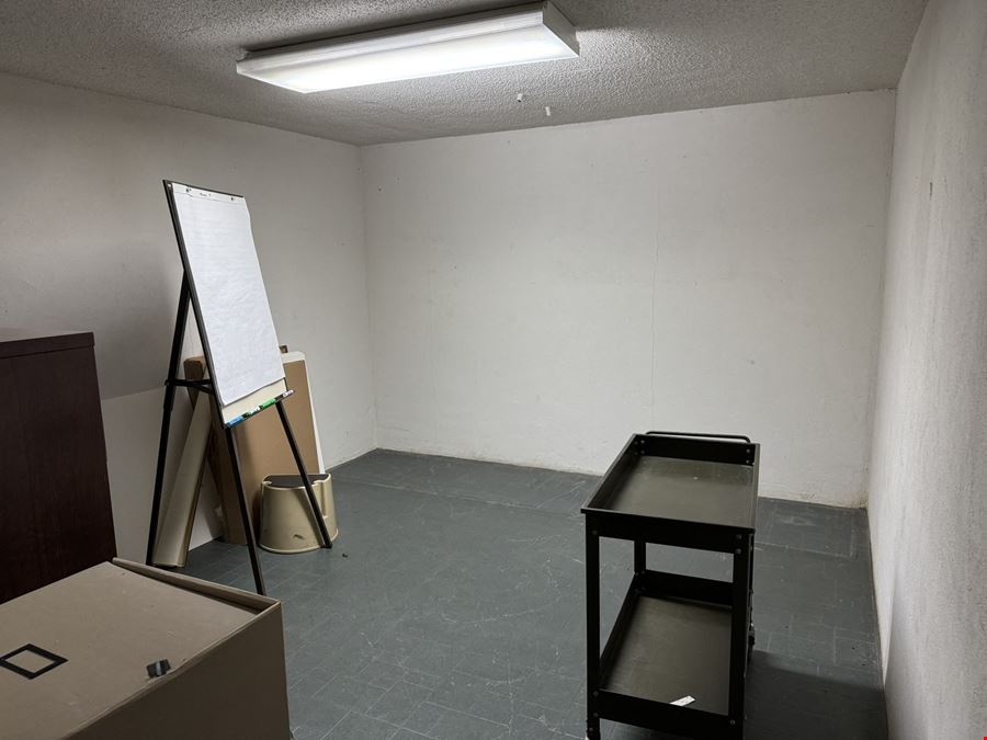 Office Building For Sale on LA-1