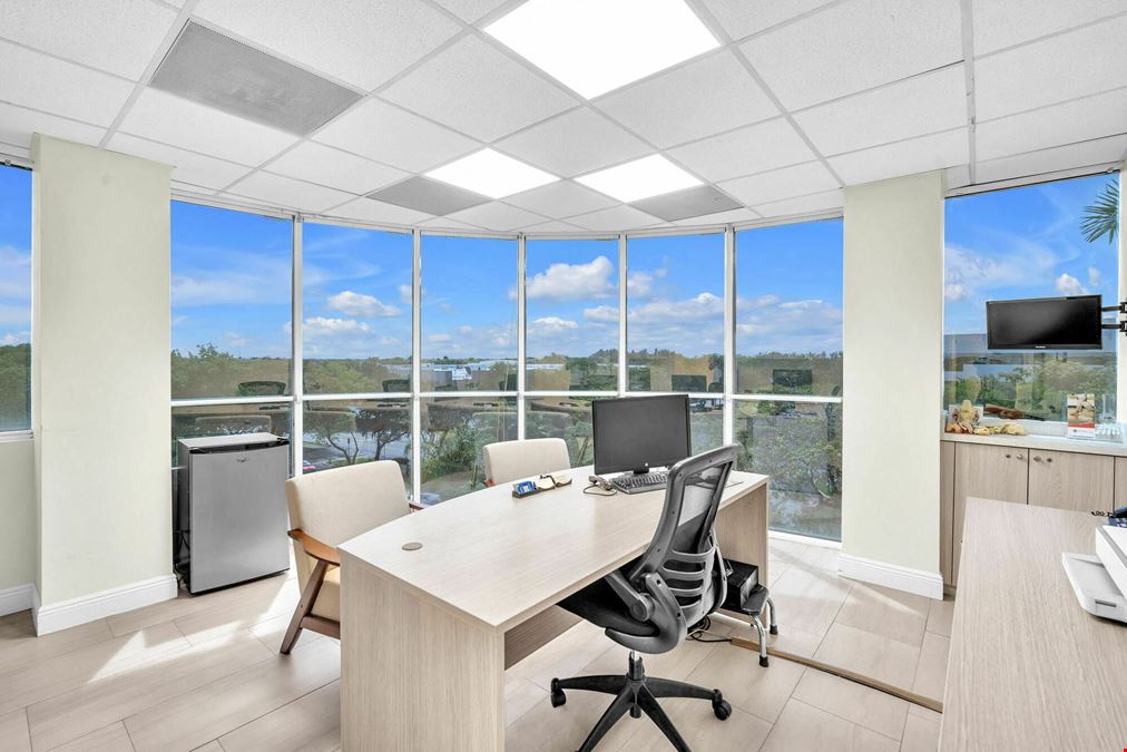 Centrum Plaza Suite #401