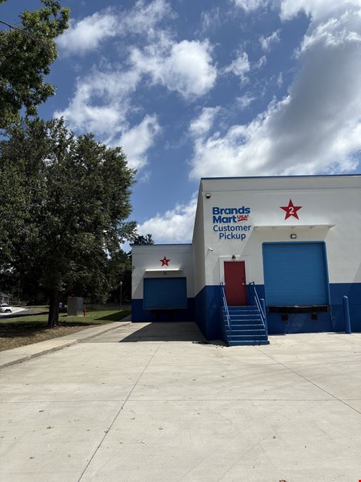BrandSmart Warehouse (Vacant) & Billboard