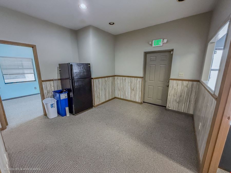 3720 NW 43rd Street Office Condo - End cap