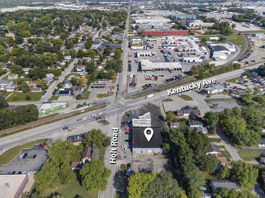 ±10,000 SF Multi-Tenant Industrial | ±5,000 SF Available | For Sale or Lease