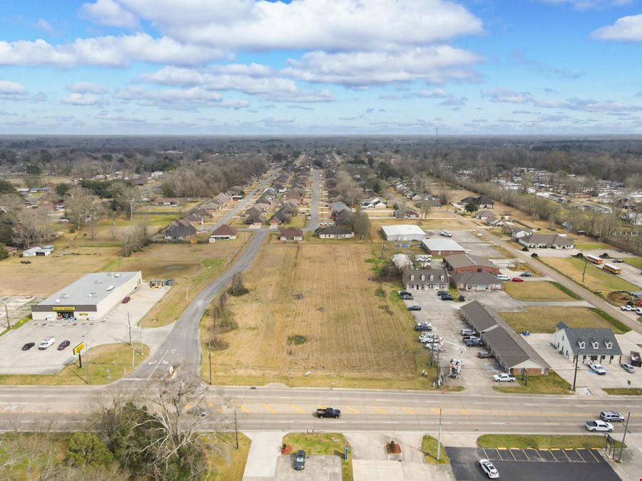 ±2.63 Acre Shovel-Ready Corner Site on Hwy 44
