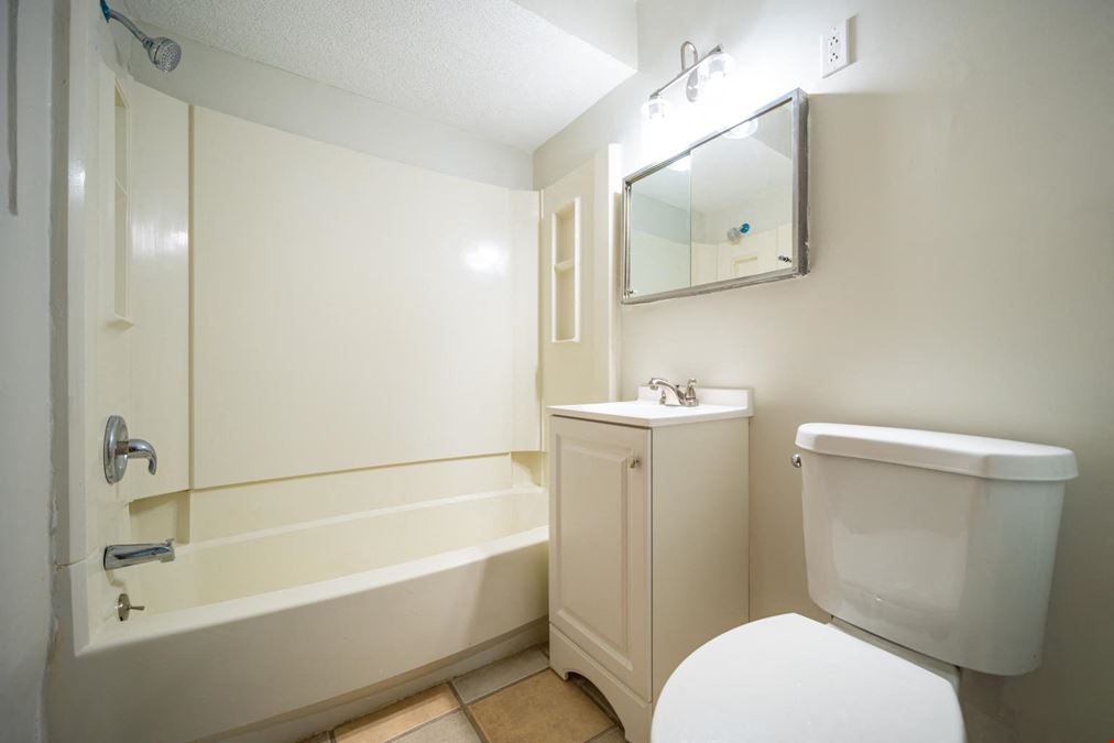 287 E 156th