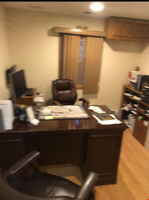 :: Free 2 Months Rent ::  Multi Purpose Office Space : $ 3000 Monthly