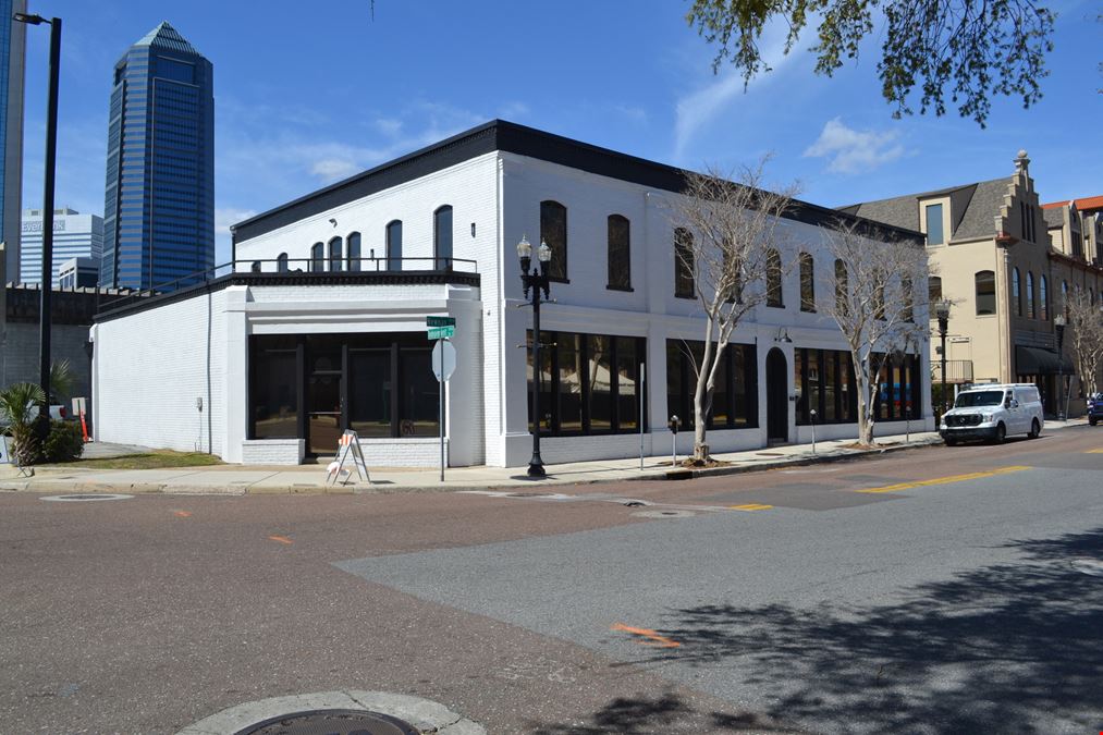 10 S Newnan St