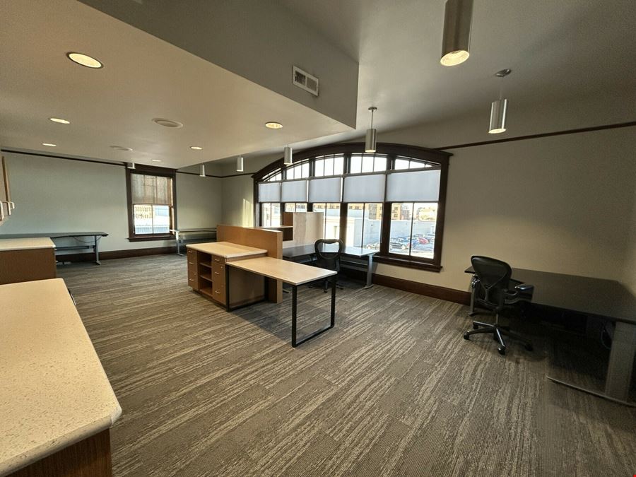 600 E. 7th Street, 2nd Floor