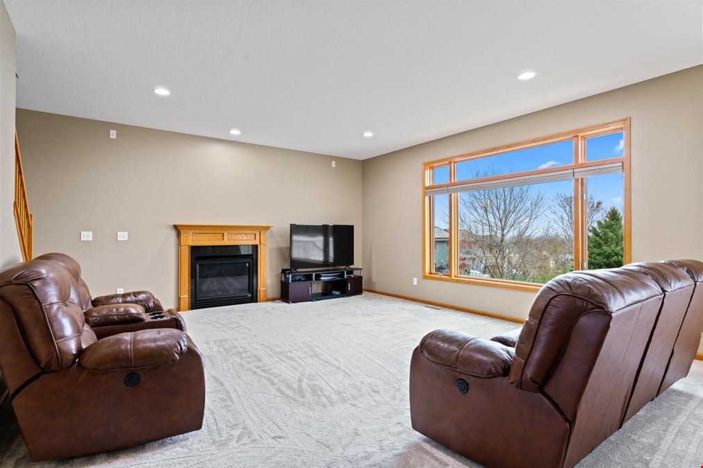4318 Shetland Pl NW - Beautiful Home For Sale