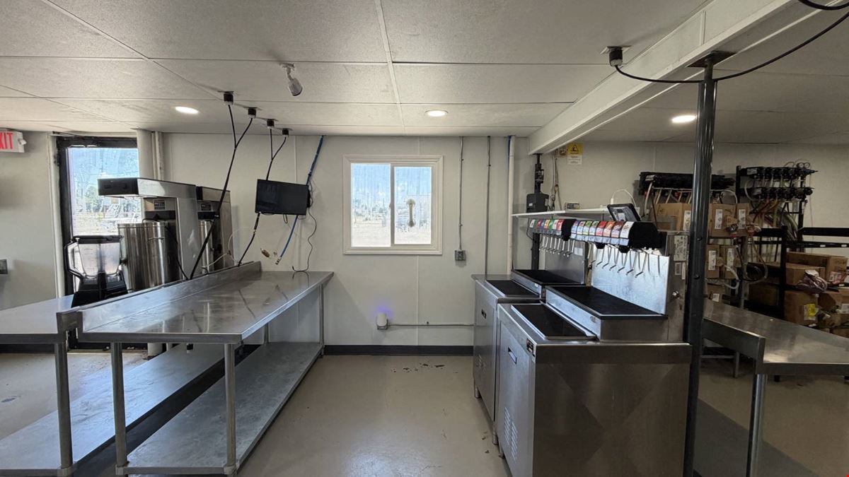 1400 W Main St