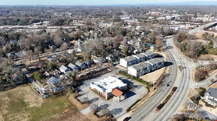 ±7,567-SF Medical Office or Retail Building For Sale | Greenville, SC